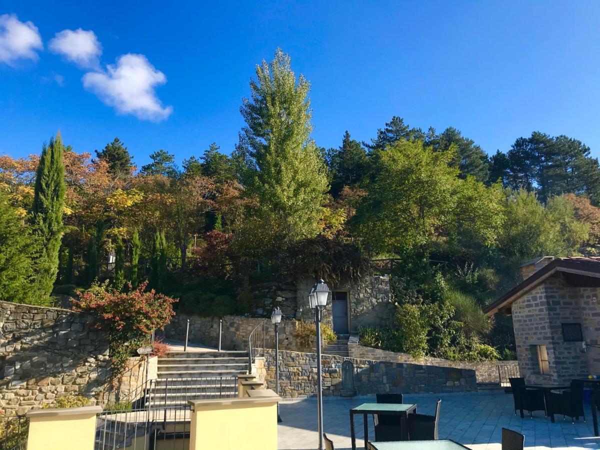 Borgo I Tre Baroni - Spa Suites & Resort Poppi Exterior foto