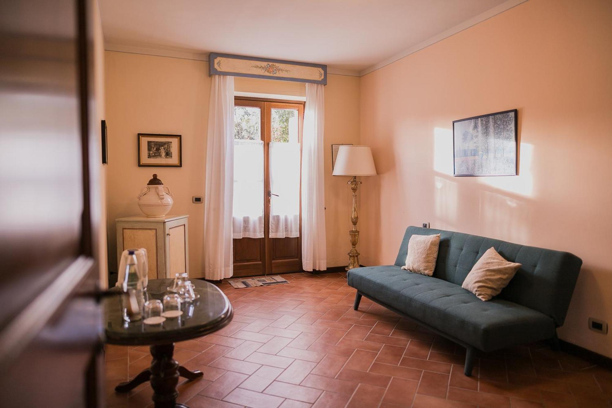 Borgo I Tre Baroni - Spa Suites & Resort Poppi Exterior foto