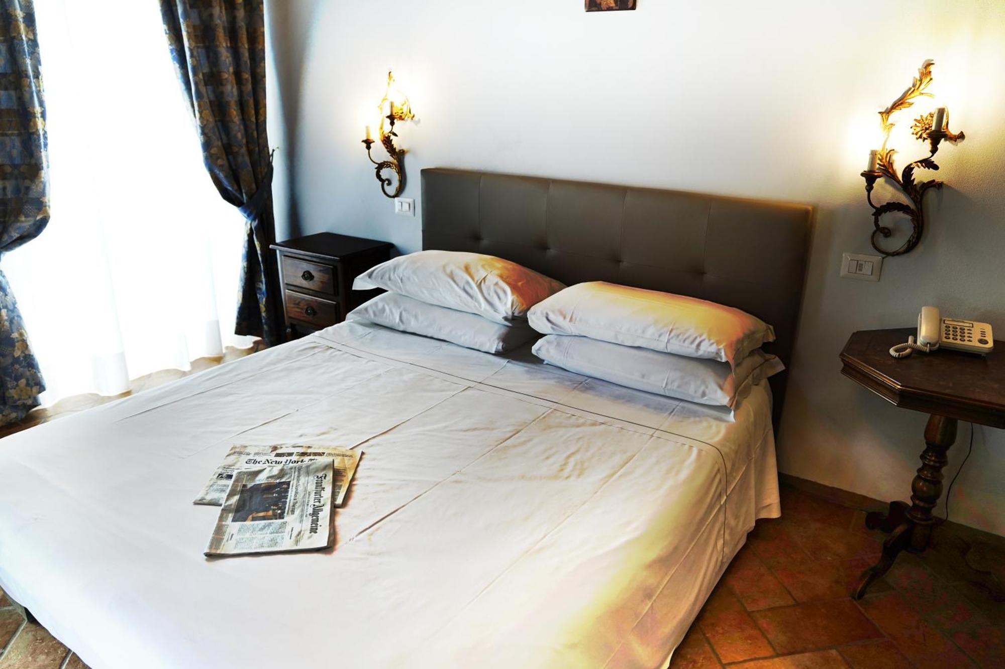 Borgo I Tre Baroni - Spa Suites & Resort Poppi Habitación foto